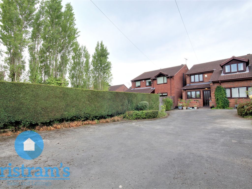 4 bed detached house for sale in Bilborough Road, Wollaton, Nottingham