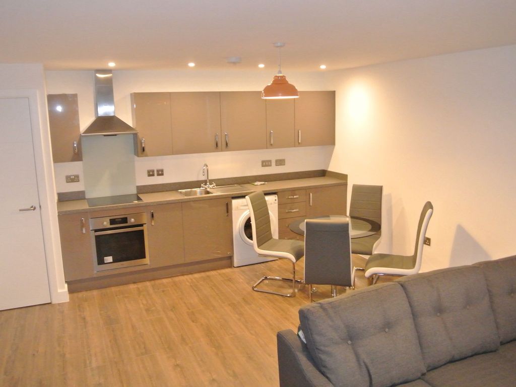 2 bed flat to rent in Queens Road, Queens House CV1 Zoopla