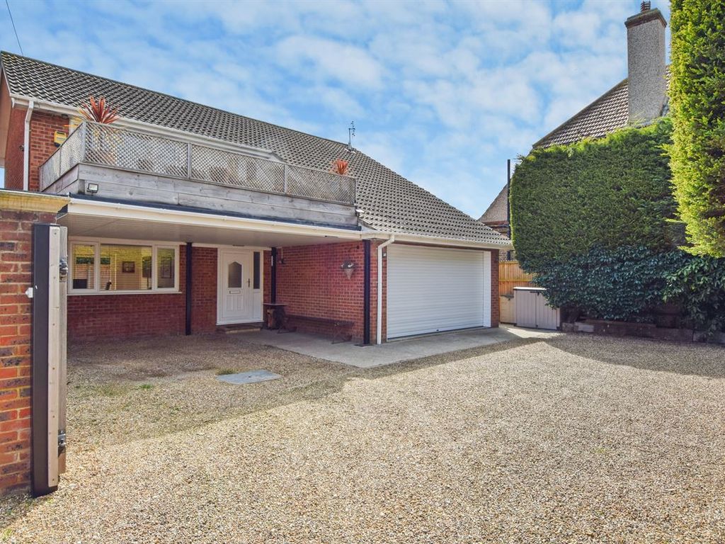 4 bed detached house for sale in Reculver Road, Herne Bay CT6 Zoopla