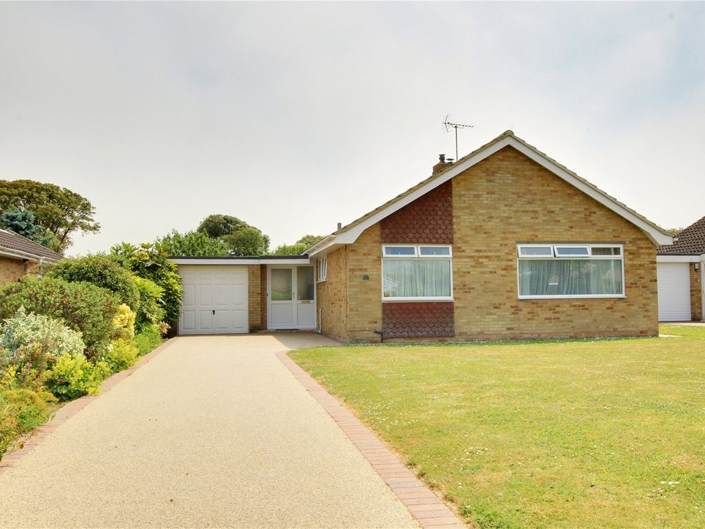 3 bed bungalow for sale in Fernhurst Drive, GoringBySea, Worthing