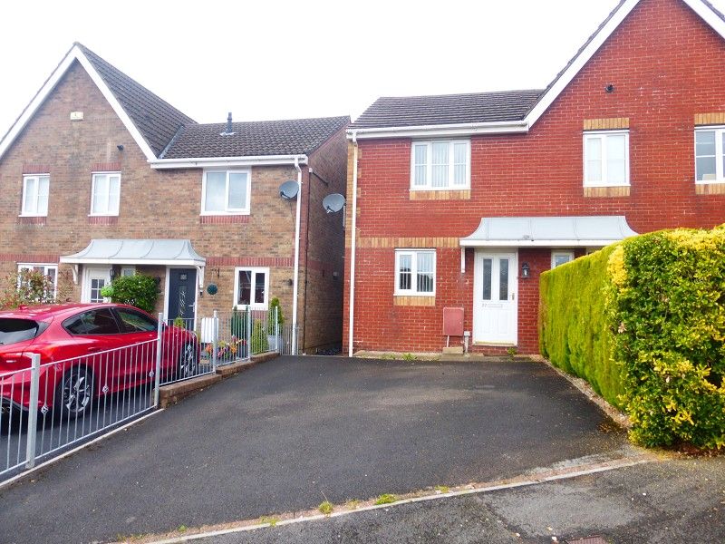 2 bed semidetached house to rent in Heol Barcud, Birchgrove, Swansea