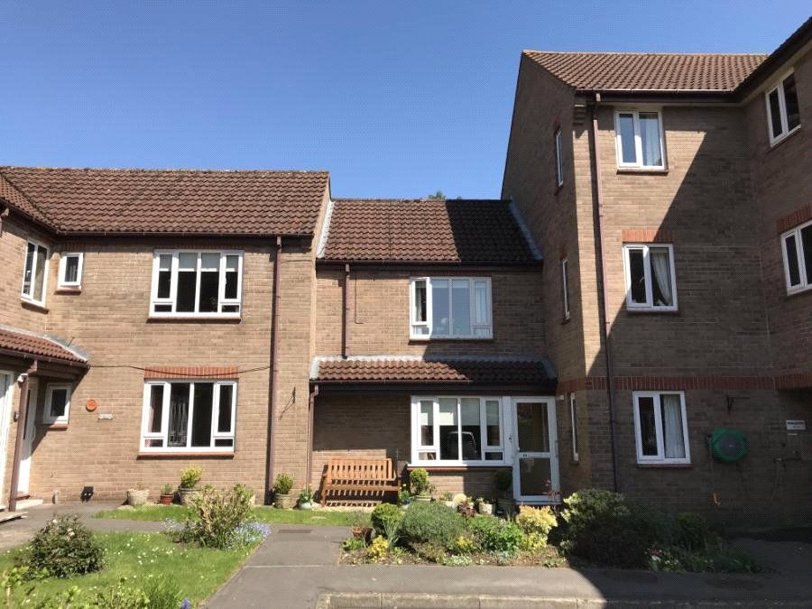 2 bed flat for sale in Palace Court, Silver Street, Wells, Somerset BA5, £125,000 Zoopla
