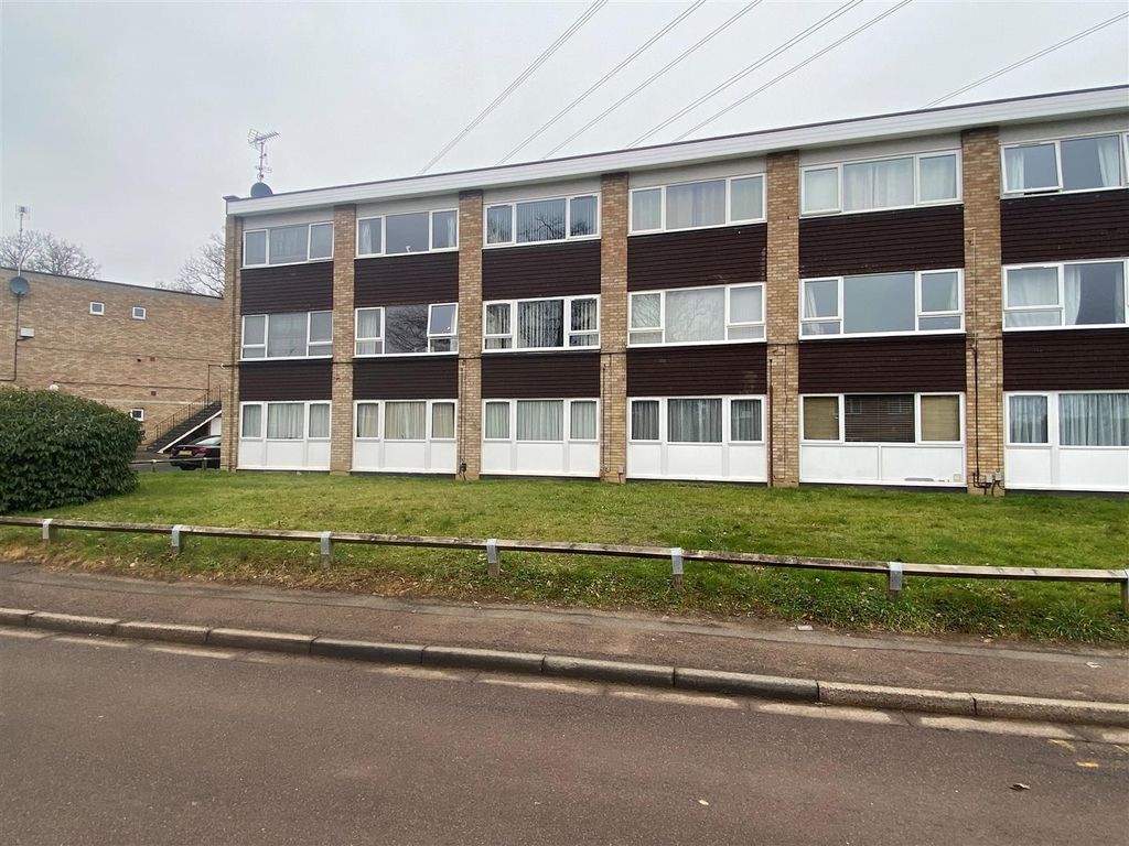 2 bed flat for sale in Black Boy Wood, Bricket Wood, St. Albans AL2