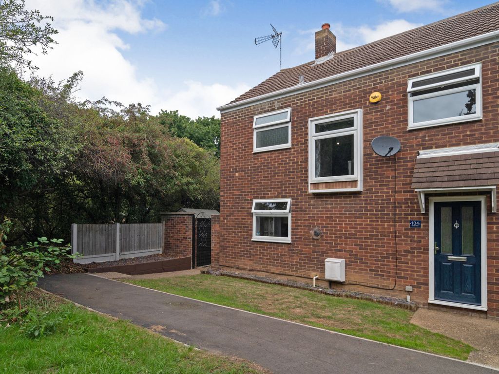 3 bed terraced house for sale in Gobions, Basildon SS16 Zoopla