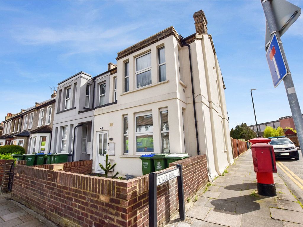 2 bed for sale in Mayplace Road West, Bexleyheath DA7, £