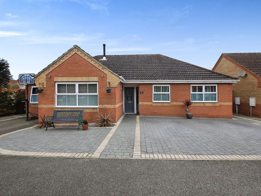 4 bed detached bungalow for sale in The Pastures, Cowbit, Near Spalding