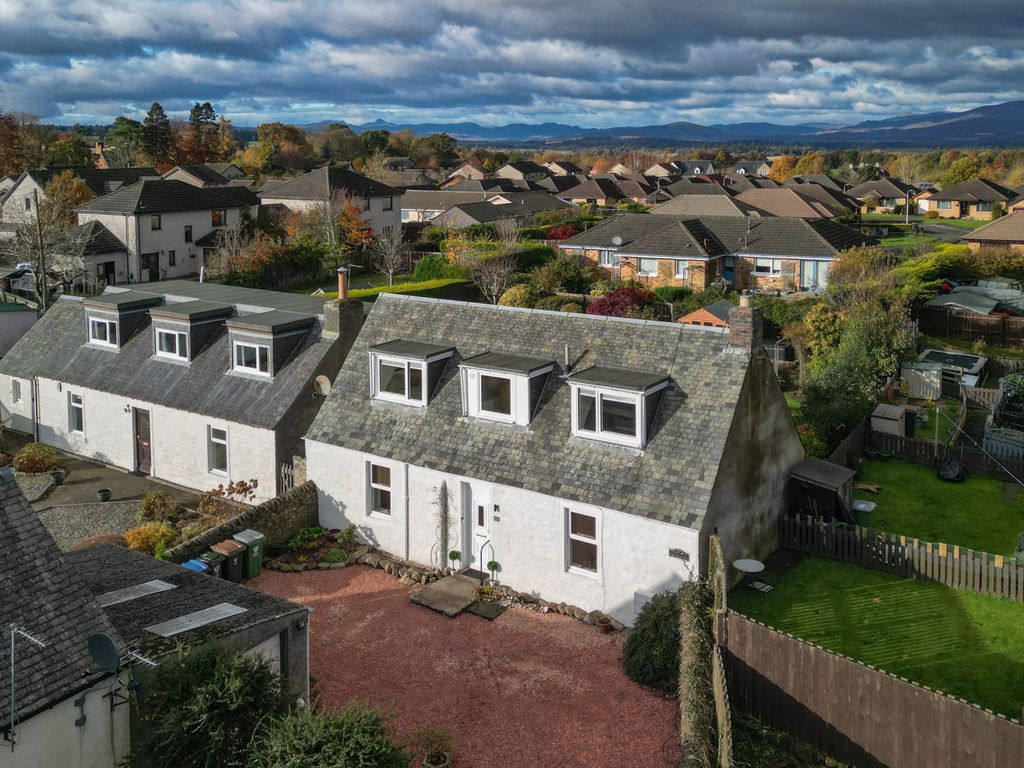 3 bed detached house for sale in 27 Townhead, Auchterarder PH3, £