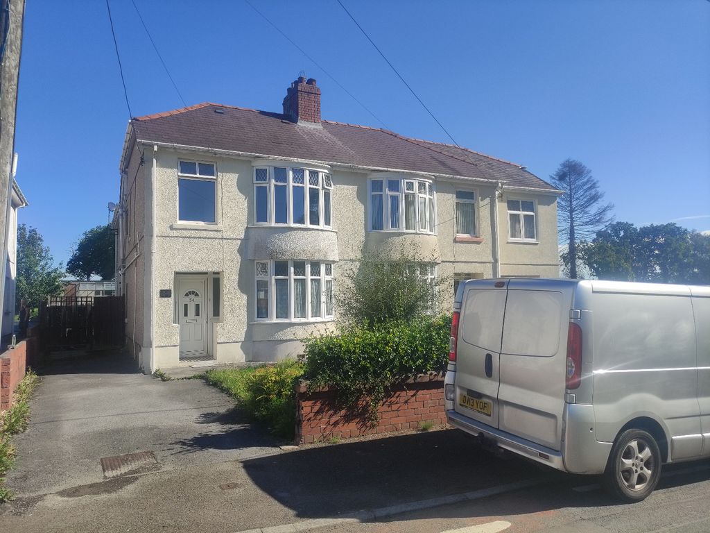 3 bed semidetached house for sale in Tycroes Road, Tycroes, Ammanford