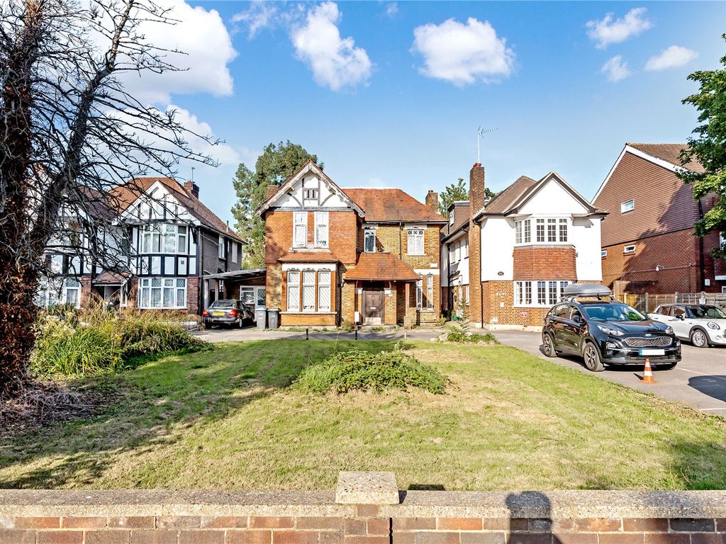 4 bed detached house for sale in Chase Side, Southgate, London N14 Zoopla
