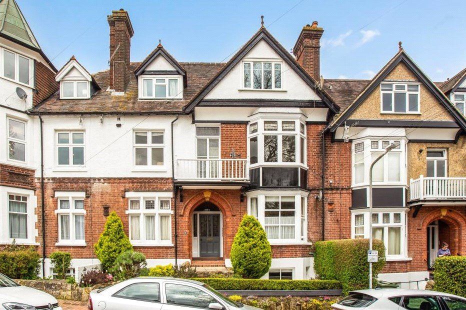 3 bed flat for sale in Madeira Park, Tunbridge Wells, Kent TN2 Zoopla