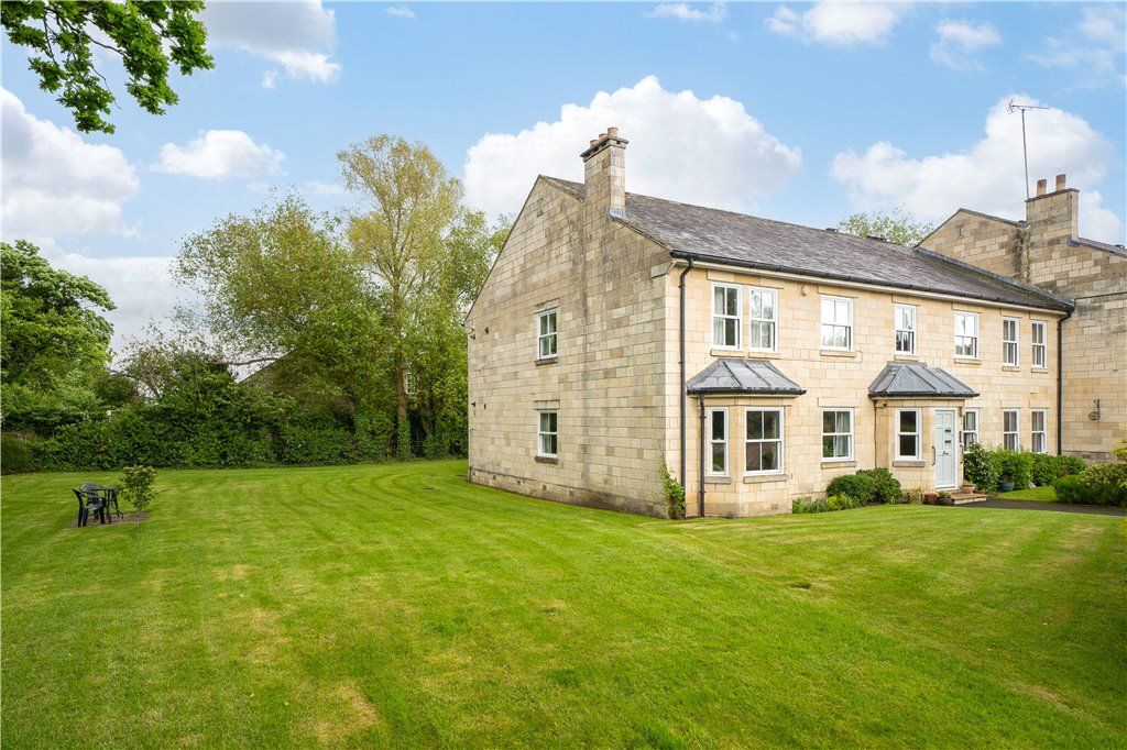 2 bed flat for sale in Riverdale Gardens, Boston Spa, Wetherby, West