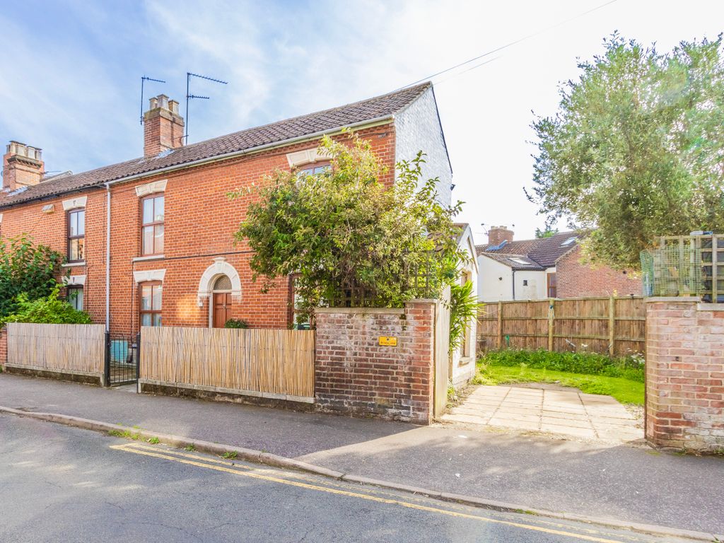 3 bed end terrace house for sale in Silver Street, Norwich NR3, £300,000 Zoopla