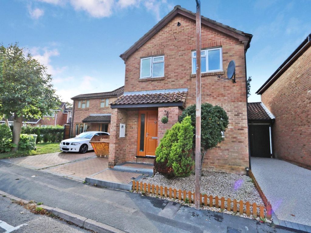3 bed detached house for sale in Tower Drive, Neath Hill