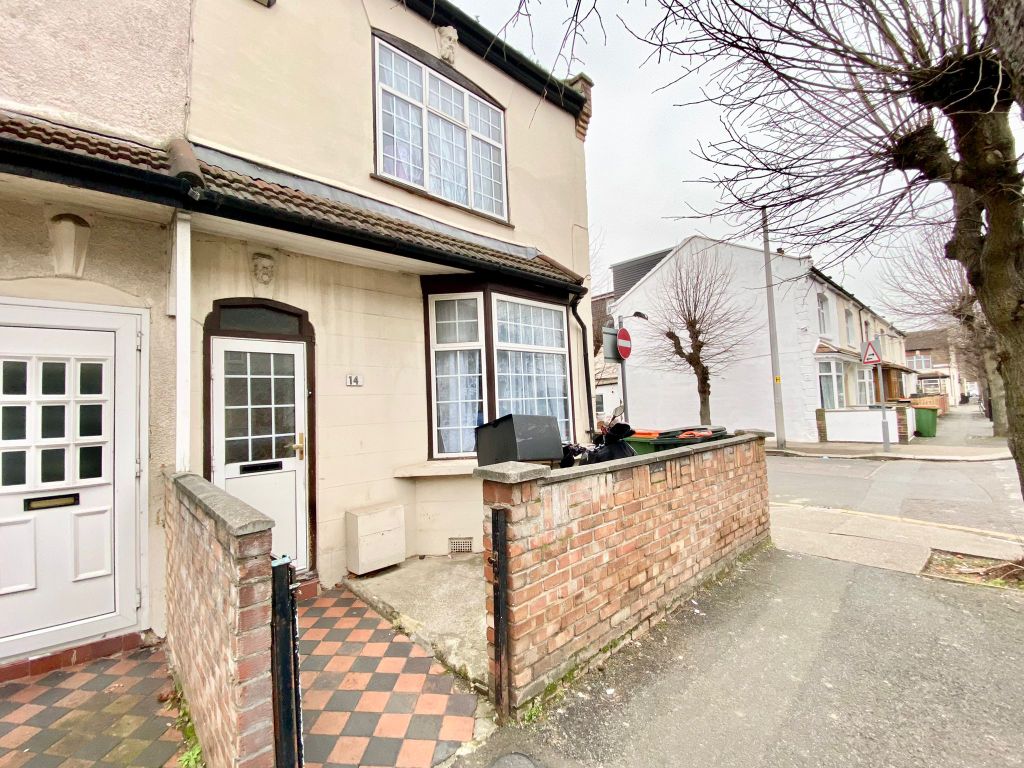 St Georges Avenue, Forest Gate E7