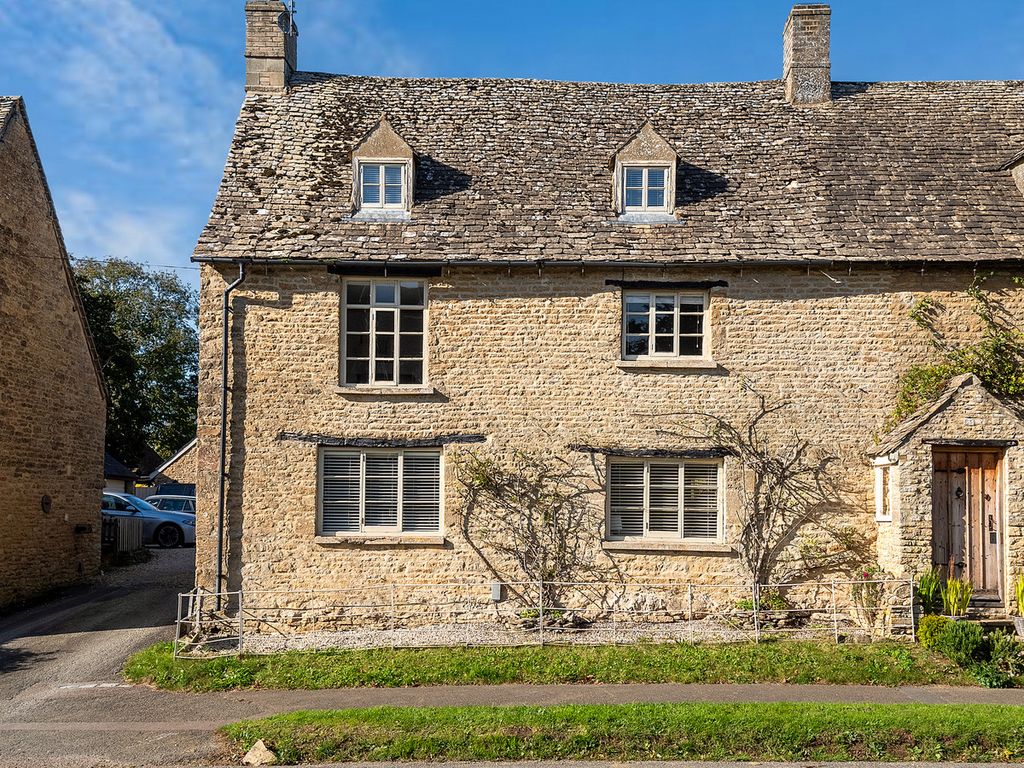 4 bed cottage for sale in The Square, Churchill, Oxfordshire OX7, £