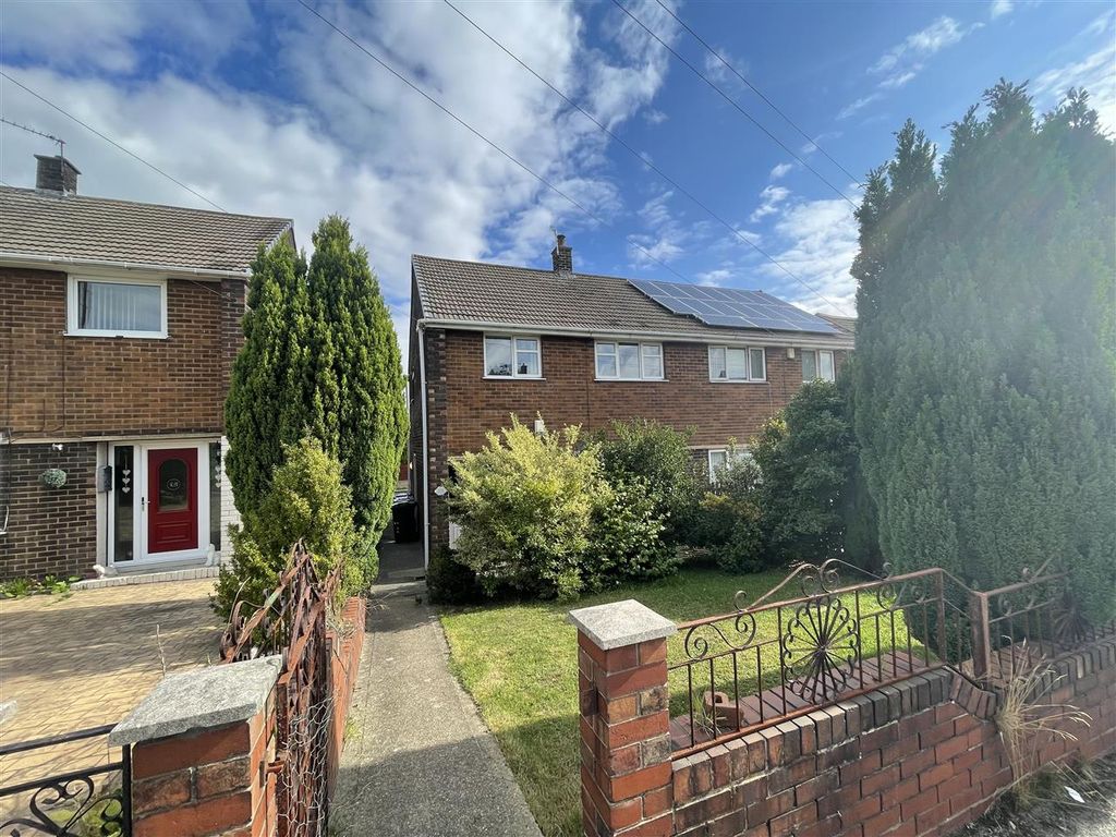 3 bed end terrace house to rent in King Edward Street, Barnsley S71