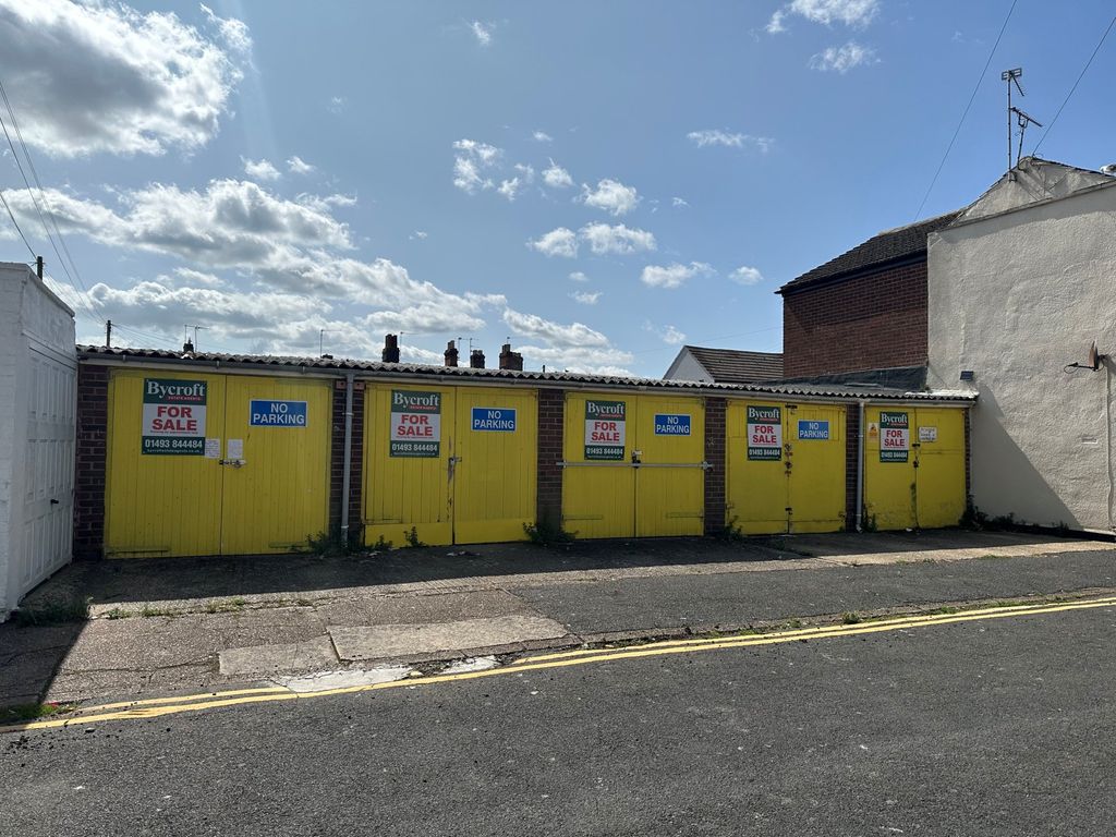 Parking/garage for sale in Garages, Off Wellesley Road, Great Yarmouth