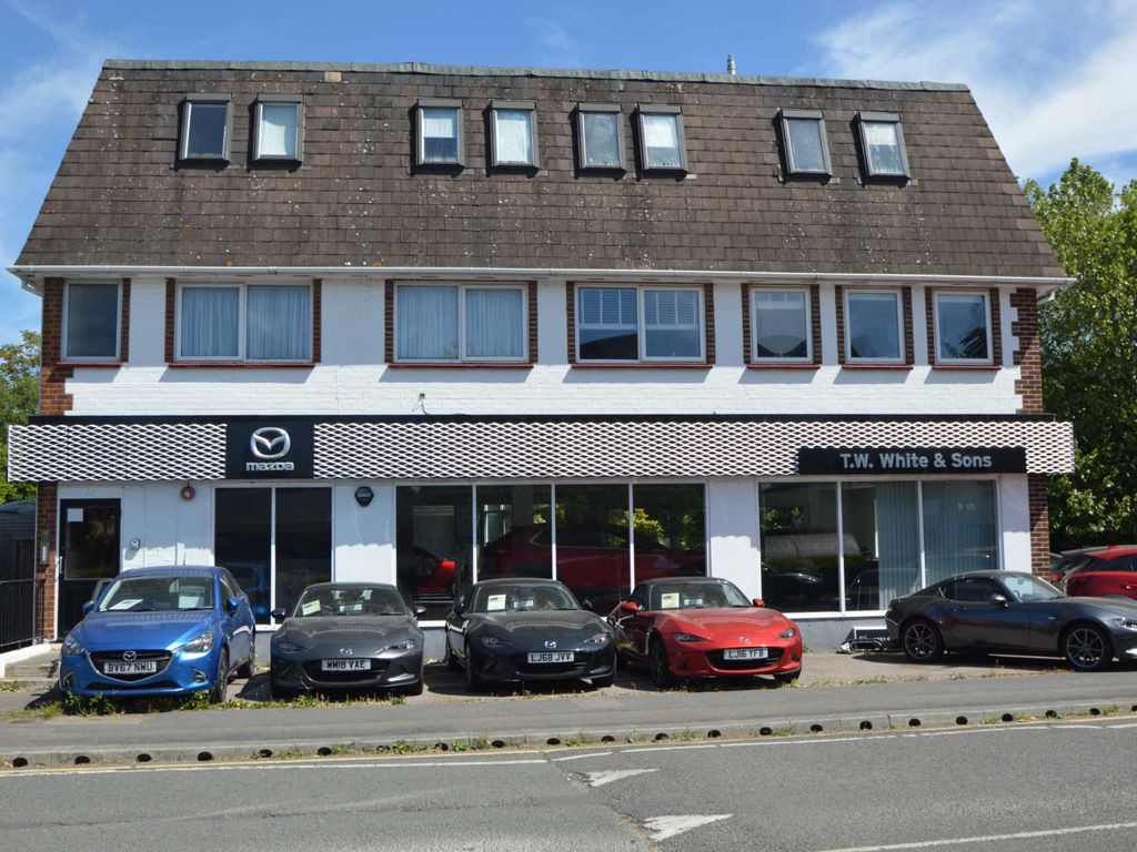 Studio for sale in Addlestone Road, Addlestone KT15, £159,950 Zoopla