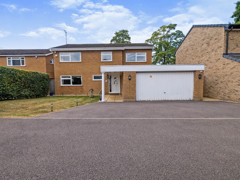 Hall Close, Little Paxton, St. Neots PE19