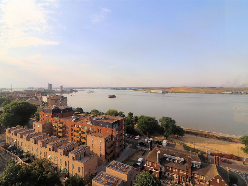 2 bed flat for sale in Saltford Close, Erith DA8 Zoopla