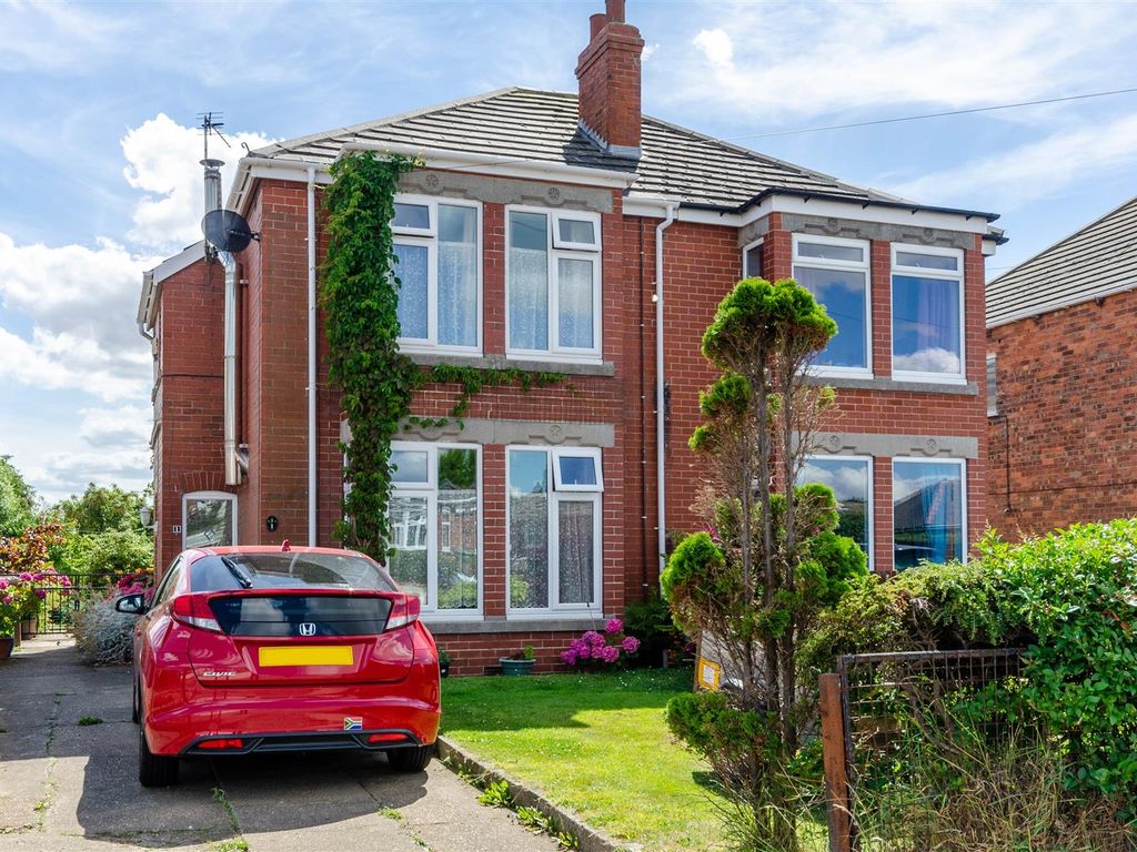 3 bed semidetached house for sale in Owthorne Walk, Withernsea HU19