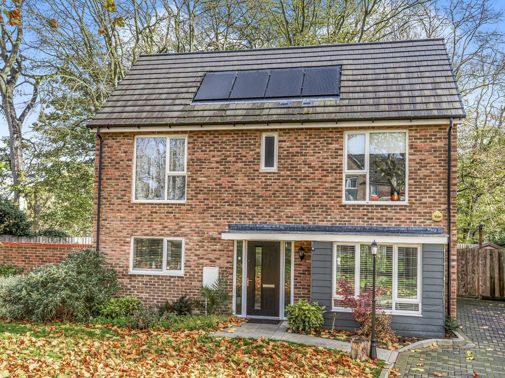 Overlord Close, Uxbridge, Middlesex UB10  