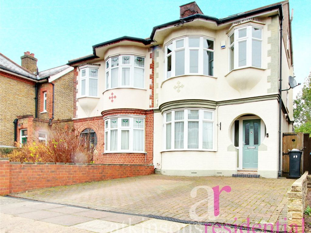 4 bed semidetached house for sale in St. Road, Enfield