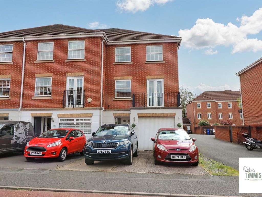 4 bed town house for sale in Royal Way, Baddeley Green, StokeOnTrent