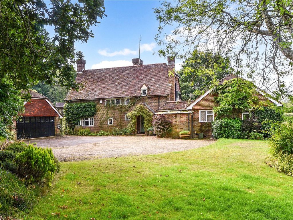 4 bed detached house for sale in Pruetts Lane, Liss, Hampshire GU33, £