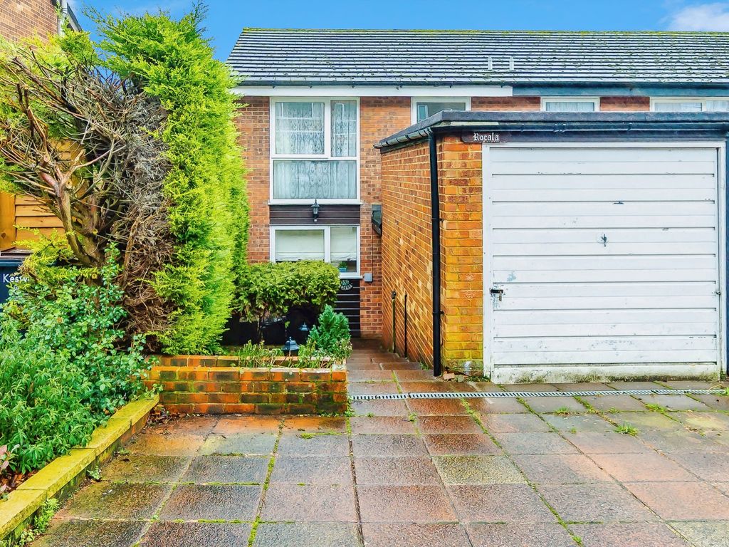 3 bed end terrace house for sale in Sunningvale Avenue, Biggin Hill