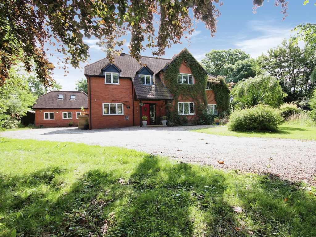 5 bed detached house for sale in Benton Green Lane, Berkswell, Coventry
