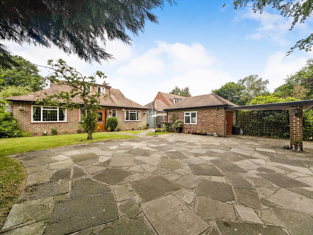 4 bed bungalow for sale in Hilltop Lane, Chaldon, Caterham, Surrey CR3