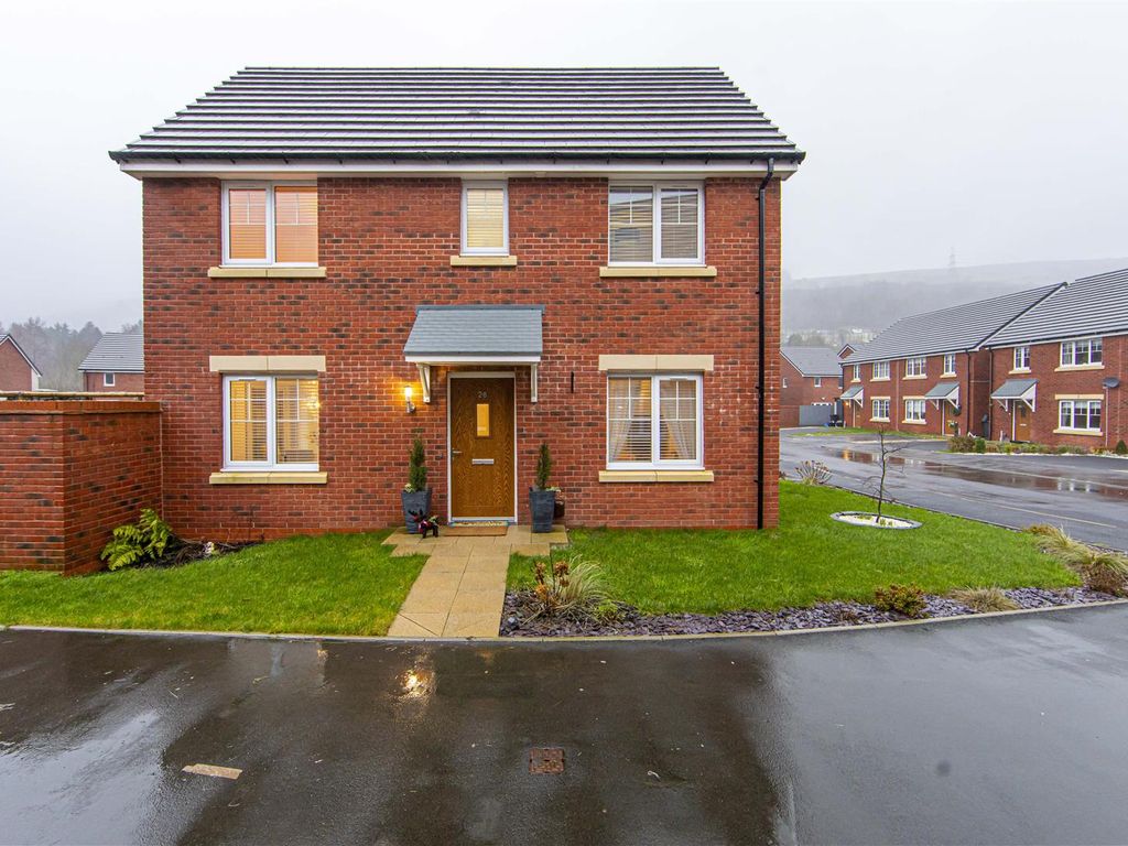 3 bed detached house for sale in Kingfisher Crescent, Merthyr Vale