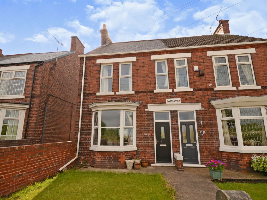 3 bed semidetached house for sale in Chesterfield Road, Shuttlewood