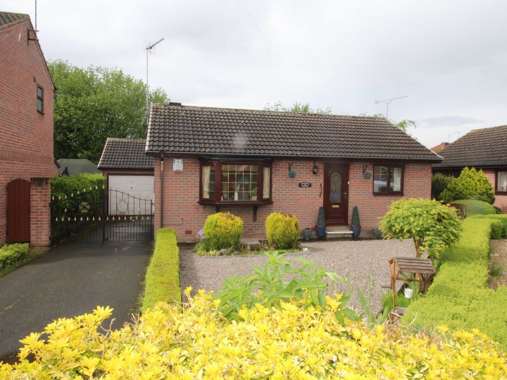 2 bed bungalow for sale in Paddock Close, Cusworth, Doncaster DN5 Zoopla