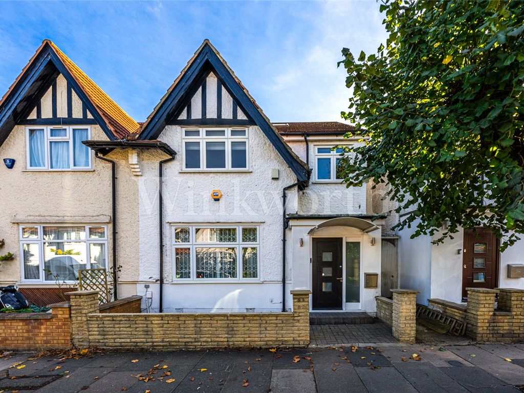 5 bed semidetached house for sale in Gainsborough Gardens, London NW11