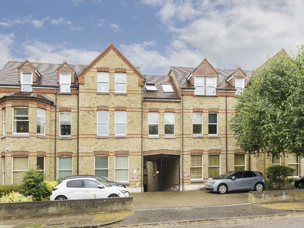 2 bed flat for sale in Grange Park, London W5, £650,000 Zoopla