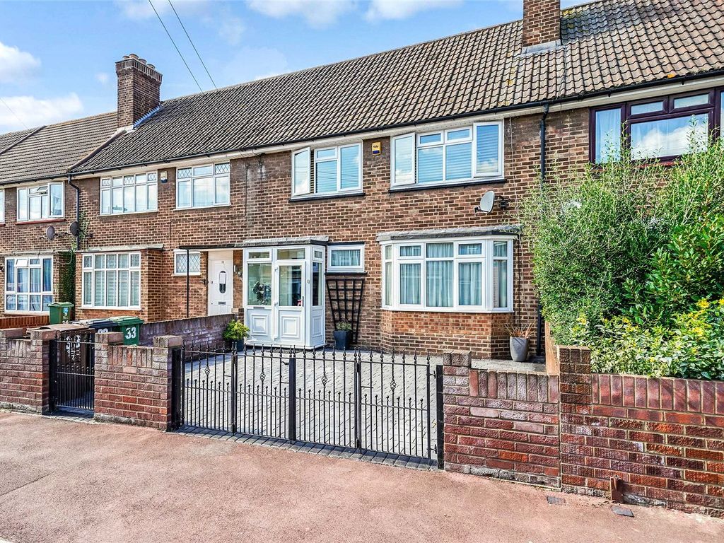 3 bed end terrace house for sale in Southwold Drive, Barking IG11, £