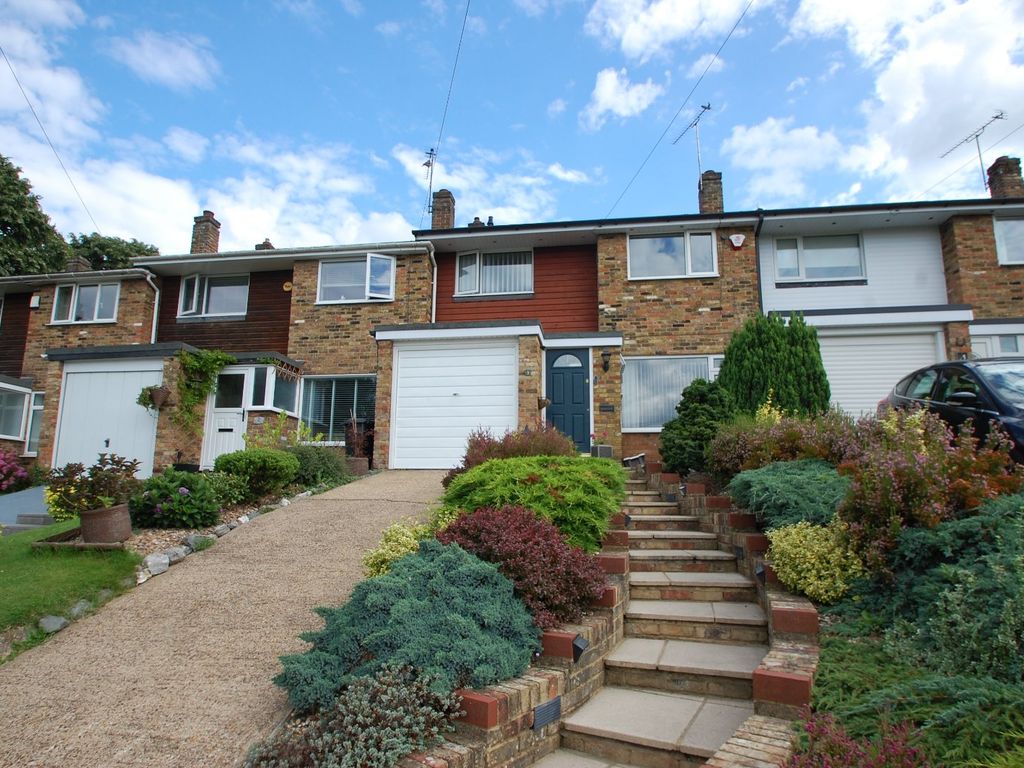 3 bed terraced house for sale in Hillside Close, Chalfont St. Giles HP8, £550,000 Zoopla