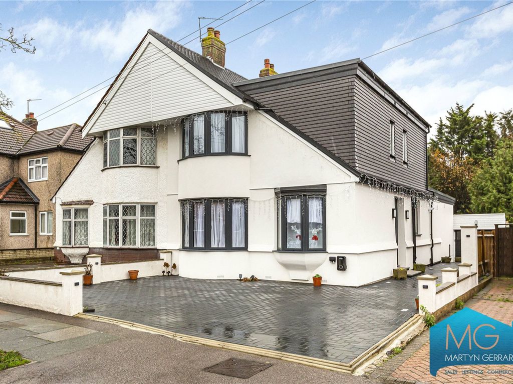 4 bed bungalow for sale in Grasmere Gardens, Harrow HA3, £1,000,000 Zoopla