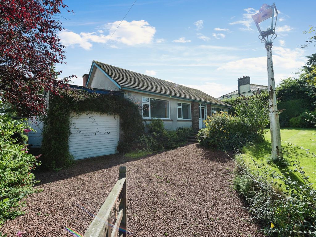 3 bed detached bungalow for sale in High Hesket, Carlisle CA4, £299,000