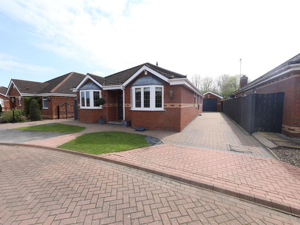 4 bed detached bungalow for sale in Mill Rise, Skidby, Cottingham HU16