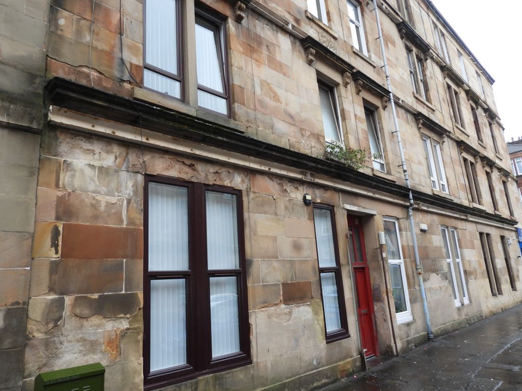 2 bed flat to rent in Daisy Street, Glasgow G42, £725 pcm Zoopla