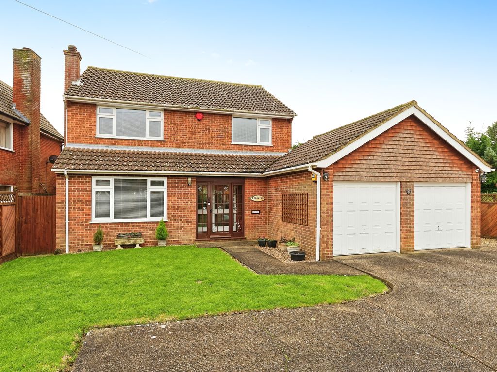 4 bed detached house for sale in Chapel Lane, Blean, Canterbury, Kent
