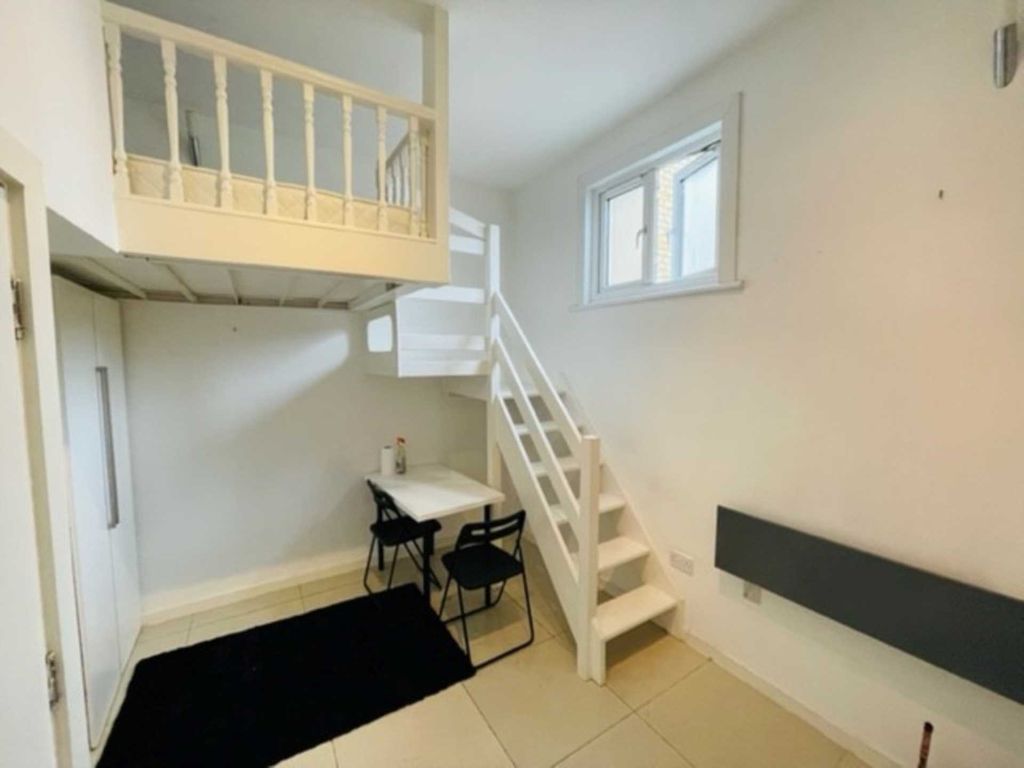 Studio to rent in Leytonstone Road, Stratford E15 Zoopla