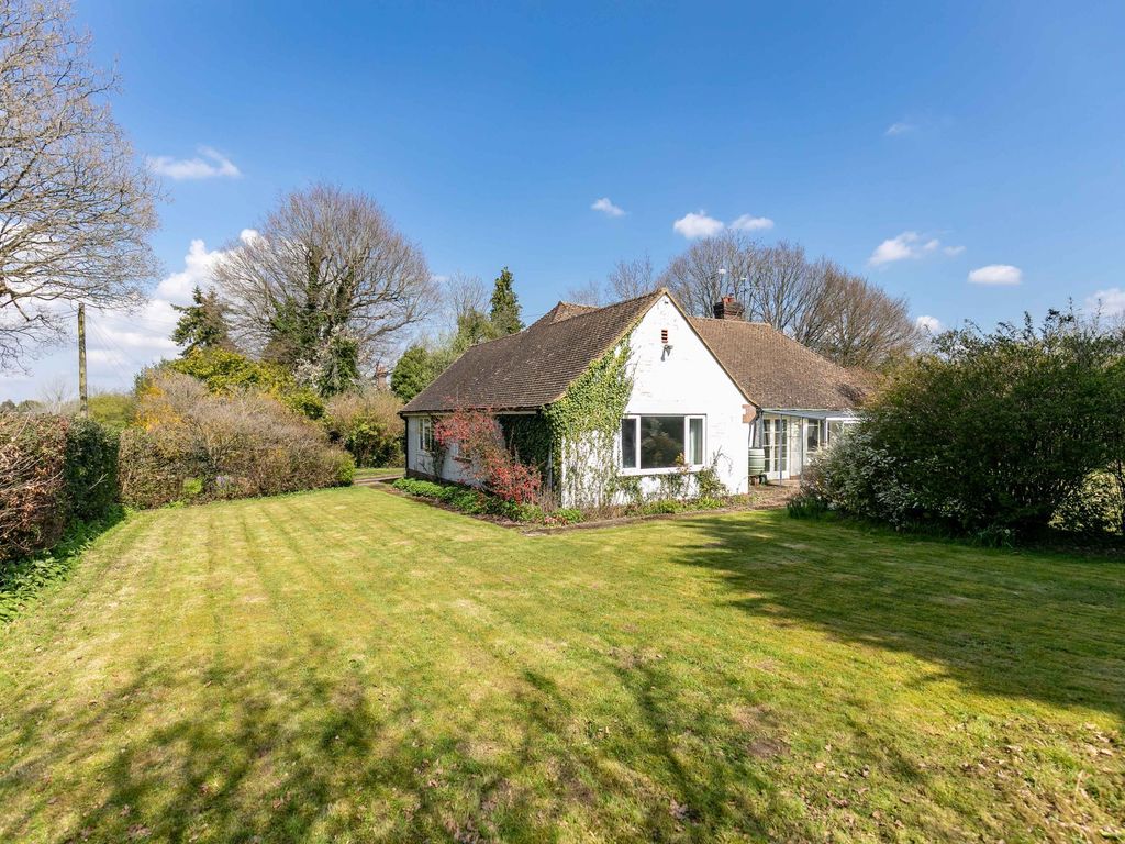 4 bed detached bungalow for sale in Effingham Lane, Copthorne RH10 Zoopla