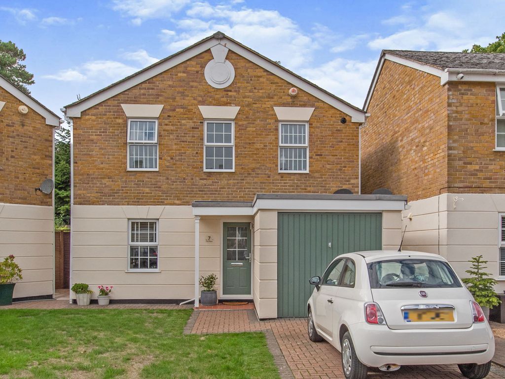 4 bed detached house for sale in Bell Road, Sittingbourne ME10 Zoopla