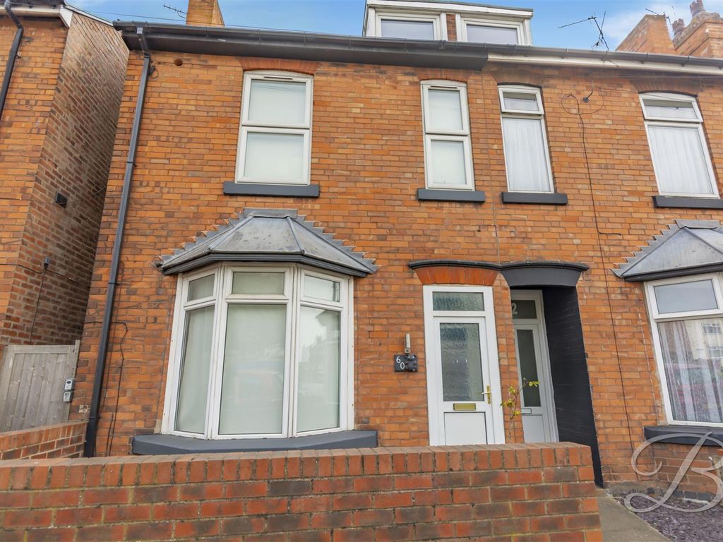 5 bed semidetached house for sale in Station Road, Shirebrook