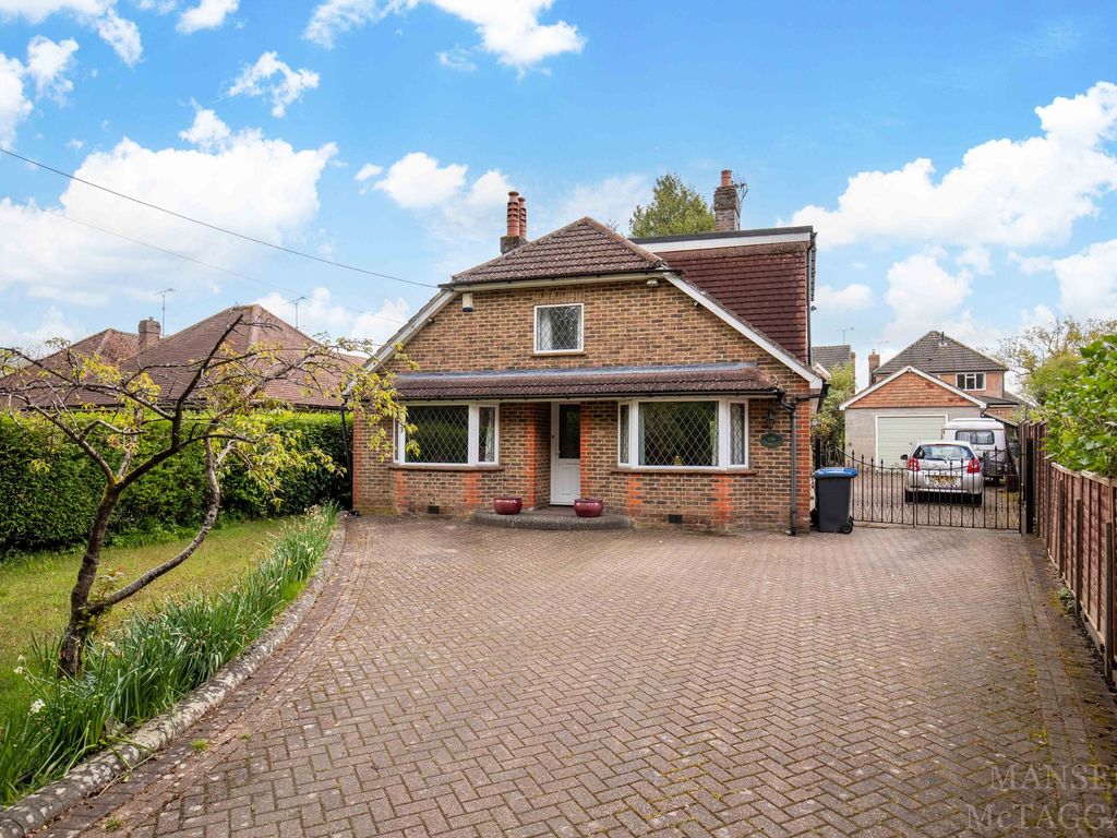 3 bed detached house for sale in Turners Hill Road, Crawley Down RH10