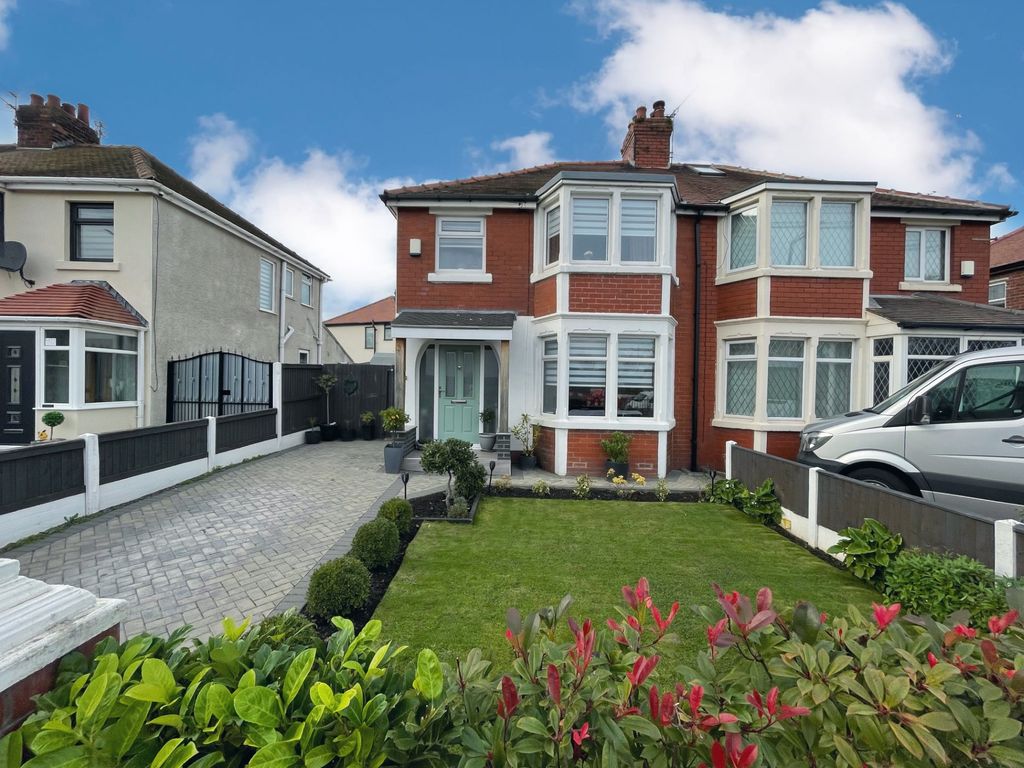 3 bed semidetached house for sale in Blackpool Road, Carleton FY6, £220,000 Zoopla